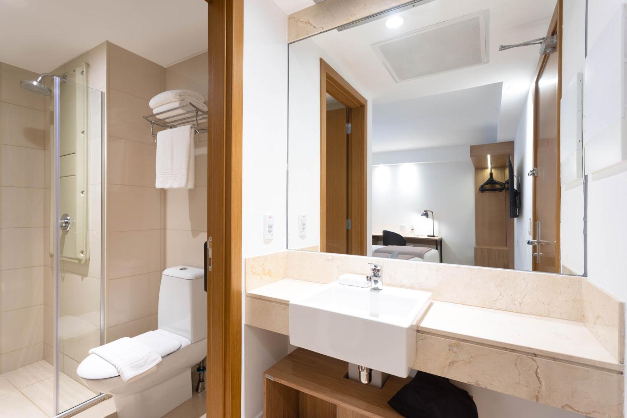 Tryp By Wyndham Brasilia Nacoes Hotell Exteriör bild